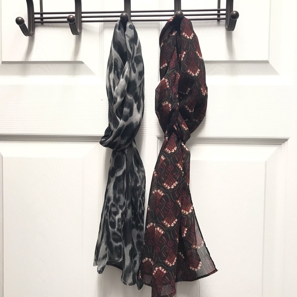 Bundle of 2 neck/purse scarves